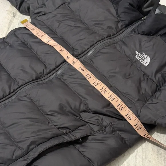 The North Face Boys Classic Black Puffer Jacket Size M 10-12 - Picture 10 of 11